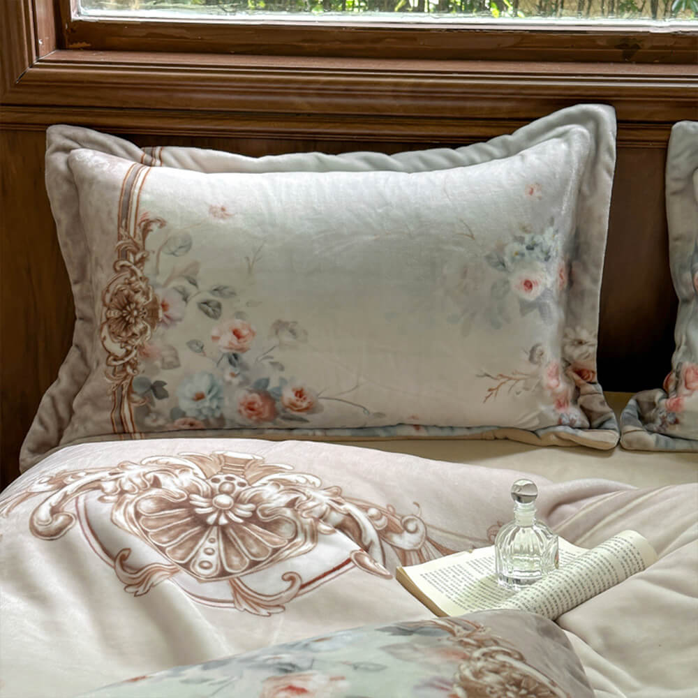 Conjunto de lençóis antiestáticos quentes de veludo floral e leite atemporal