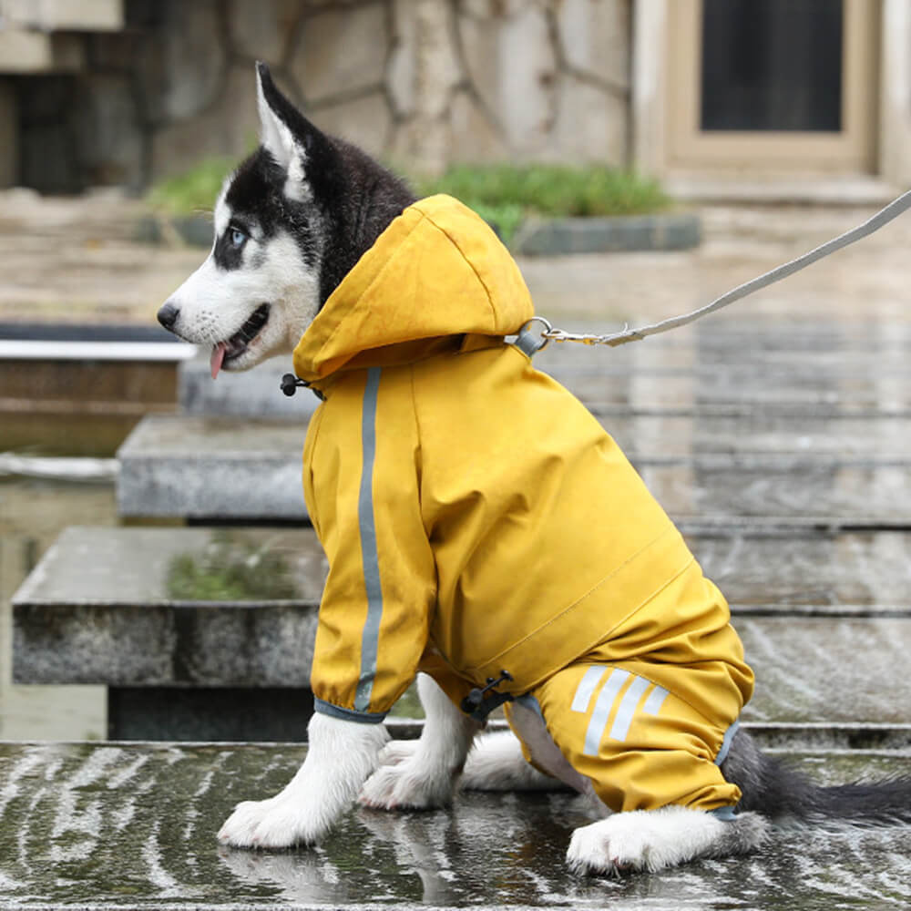 Capa de chuva para cachorro com faixa refletiva ajustável e à prova d'água com capuz