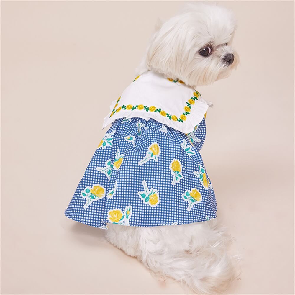 Vestido Floral Gingham Charmoso para Cães - Vestuário para Animais de Estimação com Inspiração Vintage