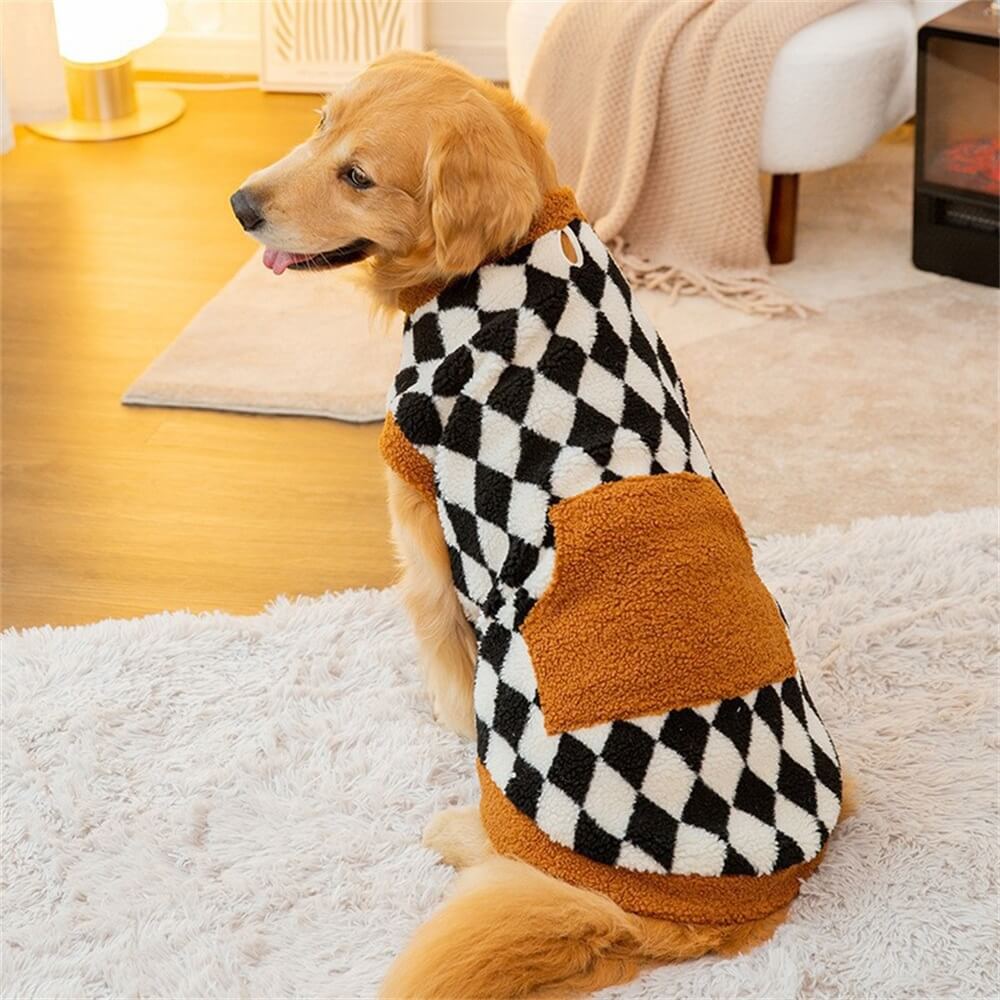 Suéter aconchegante de cachorro Argyle com bolso – disponível em duas cores