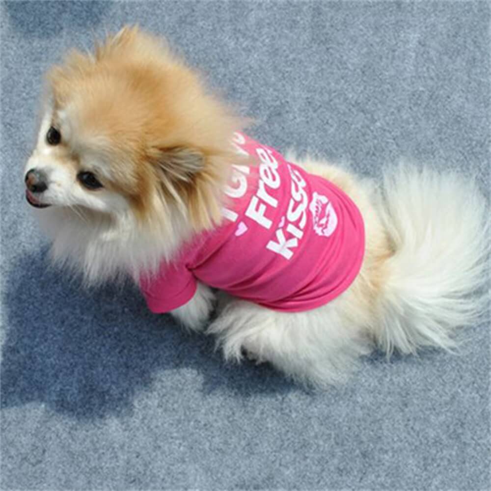 Camiseta para cachorro "I Give Free Kisses" - Roupa divertida e brincalhona para animais de estimação