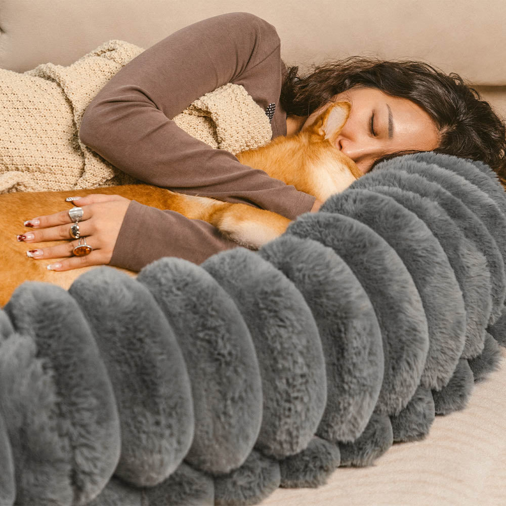 Cama para cachorro humano super grande e macia em formato de donut cremoso - Cuddle Cradle