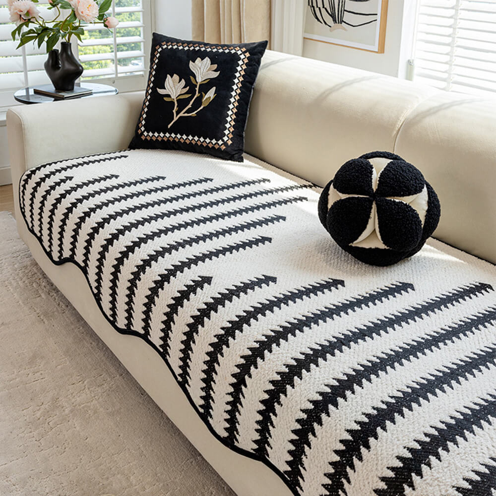Capa de Sofá Chenille com Listras Chevron Modernas e Bordas Onduladas