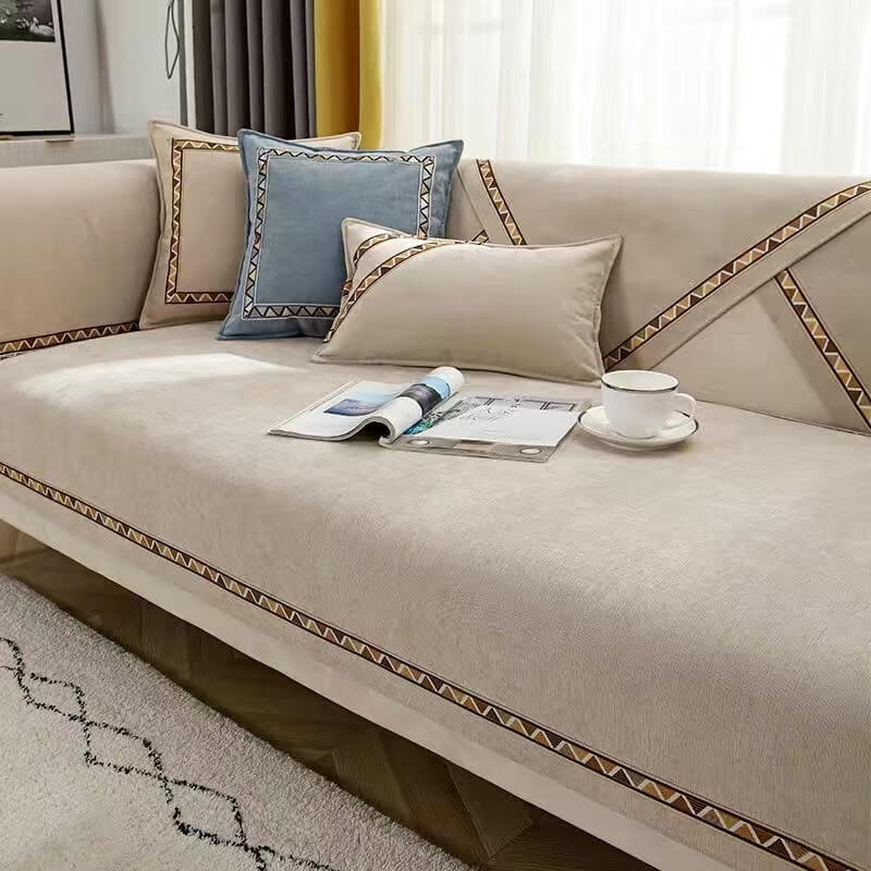 Cobertura Confortável Antiderrapante para Sofá em Chenille de Cor Sólida com Decoração Geométrica