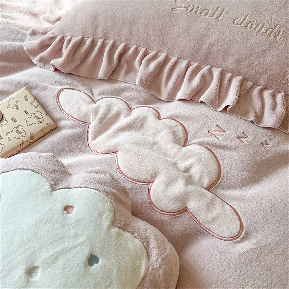 Conjunto de lençóis de cama bordados Milk Velvet Cloud Comfort com saia de cama