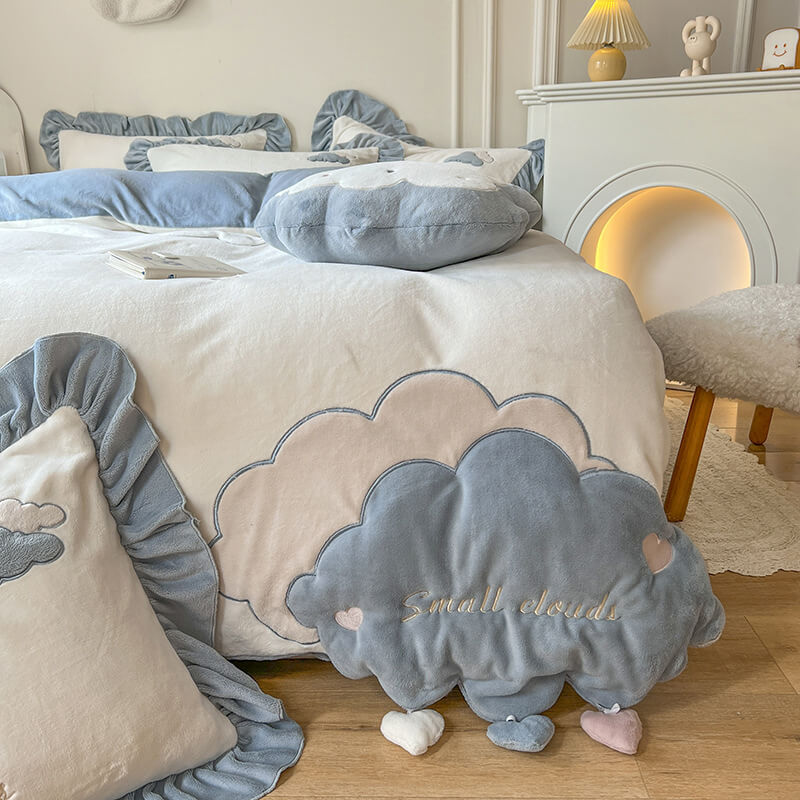 Conjunto de lençóis de cama bordados Milk Velvet Cloud Comfort com saia de cama