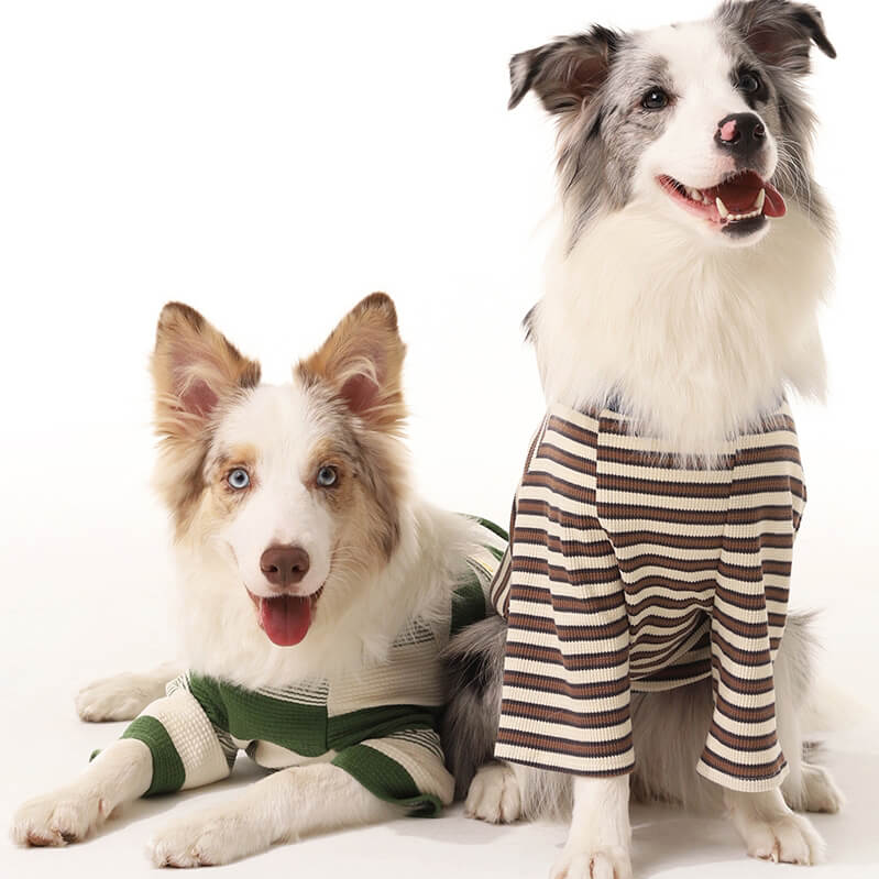 Camisetas listradas confortáveis e respiráveis para cães