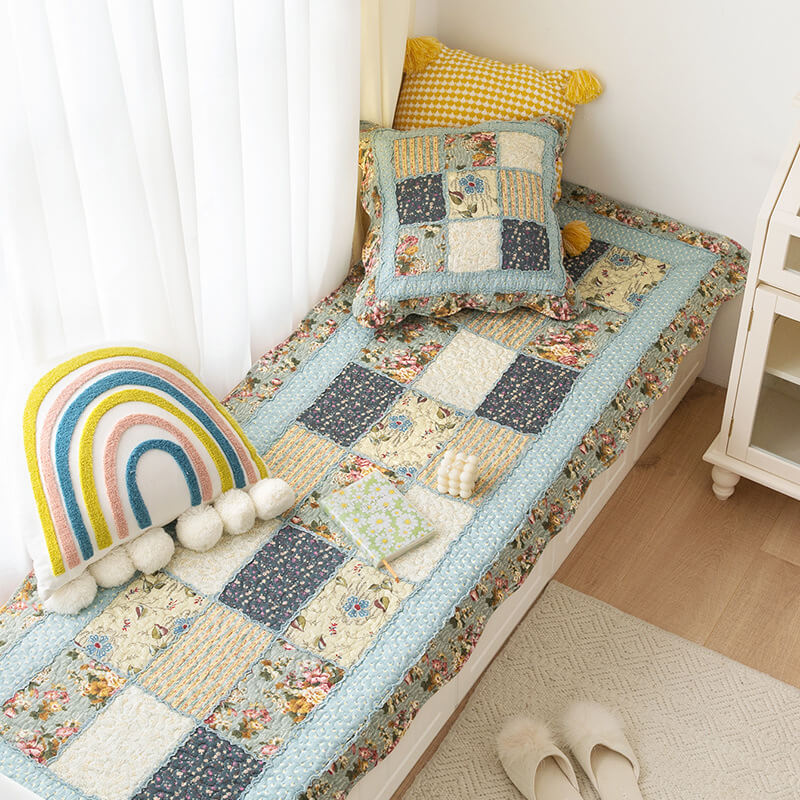 Cobertura para Sofá de Algodão Xadrez com Flores Vintage